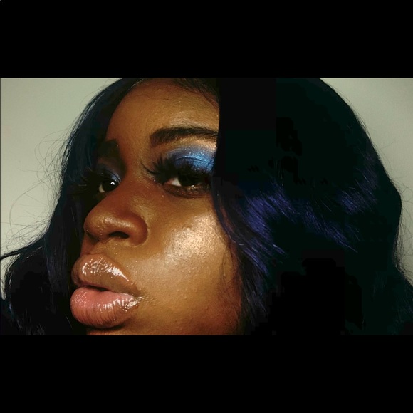 Meet your Posher, Crystal. - Picture 4 of 5